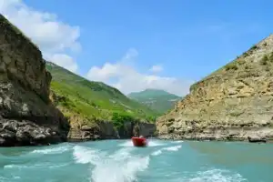 Сулакский каньон для любителей драйва и скорости Сулакский каньон для любителей драйва и скорости