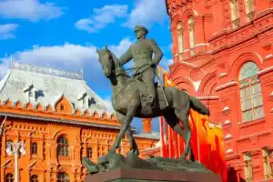 Квест-прогулка «Пропавшие страницы Красной площади» Квест-прогулка «Пропавшие страницы Красной площади»