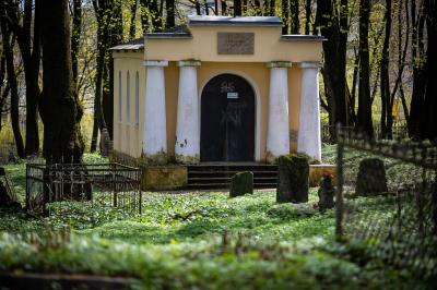 Жизнь и смерть в Смоленске: прогулка по кладбищу возле костёла - 9