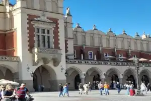 По улочкам и площадям старого Кракова - 8