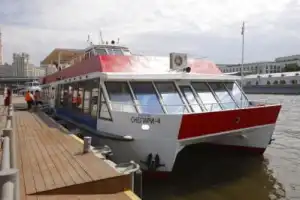 Речная прогулка по центру Москвы от парка «Зарядье» (круговая)