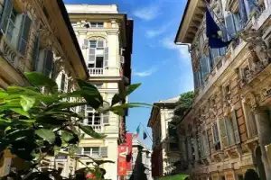 «La Rue des rois» (Улица Королей) - 24