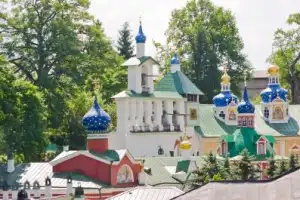 Псков, Изборск, Печоры: три ключа к русской истории (на вашем авто)