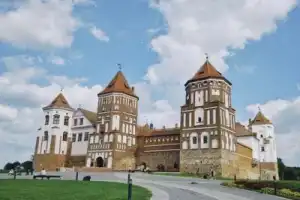 Трансфер из Бреста в Мирский и Несвижский замки и обратно Трансфер из Бреста в Мирский и Несвижский замки и обратно