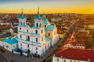 Из Минска в Гродно — город королей