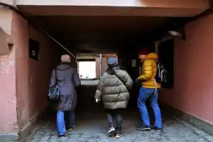 В поисках самого яркого двора Петербурга - 4
