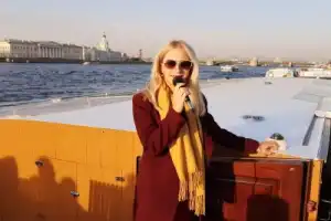 Вояж на элитном теплоходе в сопровождении гида и живой музыки - 12