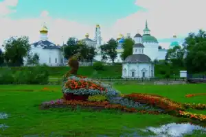 Сергиев Посад: возле стен монастырских - 2