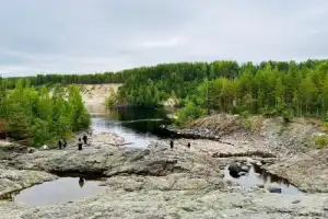 В Карелию — в золотую осень: Петрозаводск, Марциальные Воды и резиденция Талви Укко - 3