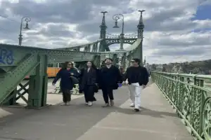 Летний Будапешт на микроавтобусе: панорамы с Цитадели, главный рынок и руин-бары - 14