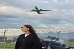 Мото-трансфер из Сириуса к самолётам: крылья над головой Мото-трансфер из Сириуса к самолётам: крылья над головой