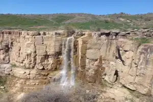 Водопады Таваксая и Большой каньон