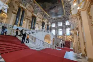 Знакомство с Петербургом: обзорная экскурсия + Эрмитаж (билеты включены) - 15