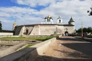 Первое знакомство с Псковским кремлём Первое знакомство с Псковским кремлём