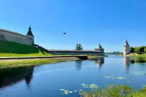 Псков с воды: на сапах вдоль древней крепости - 6