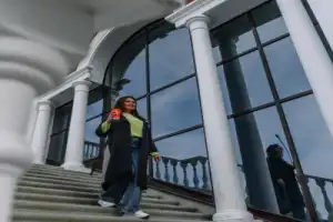 Улыбнитесь — мы снимаем фото в стиле кино! Улыбнитесь — мы снимаем фото в стиле кино!