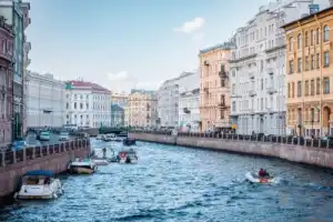 Обзорная экскурсия по Петербургу + прогулка на теплоходе