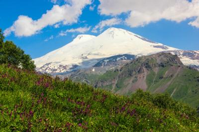Путешествие к Эльбрусу через озеро Гижгит Путешествие к Эльбрусу через озеро Гижгит