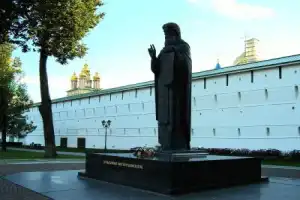 Сергиев Посад: возле стен монастырских - 7
