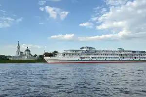 Вся Тверь с воды (на катере) Вся Тверь с воды (на катере)