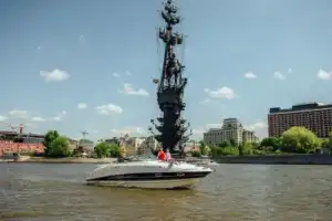 На каютной яхте «Вальяжная» по центру Москвы - 5