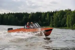 Кострома с воды: за штурвалом катера по Волге Кострома с воды: за штурвалом катера по Волге