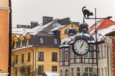 Замок, коты и динозавры Замок, коты и динозавры