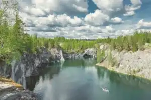 Экспресс-тур по Карелии: водопады, «Рускеала» и острова-легенды - 3