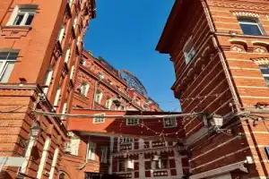 Сладкая экскурсия по истории «Красного Октября» и его окрестностям