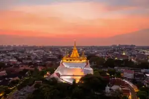 Вечерний Бангкок: закат, уличная еда и тайны мегаполиса