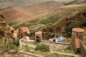 Пещерный монастырь Давид-Гареджи — сердце Кахетии (из Тбилиси) - 4