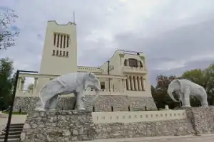 Из аэропорта в отель: обзорно-исторический трансфер в Самаре Из аэропорта в отель: обзорно-исторический трансфер в Самаре
