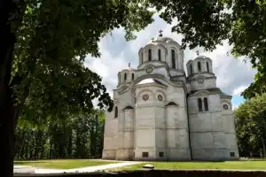 Из Белграда — в Тополу Из Белграда — в Тополу