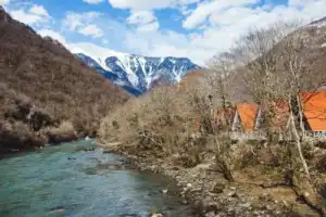 Знаменитые места и потаённые уголки Абхазии: вся республика за одну поездку