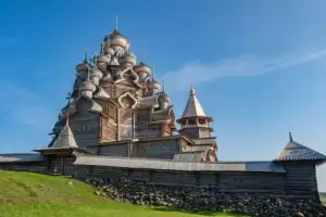 Кижи, шунгит, «Любовь и голуби» — день на русском Севере Кижи, шунгит, «Любовь и голуби» — день на русском Севере