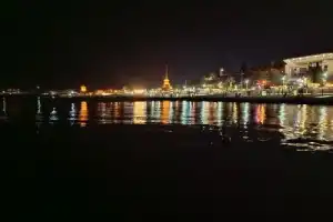 Ночная прогулка на яхте — вдоль берега Сочи - 6