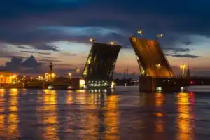 Таинство разводных мостов (в группе)