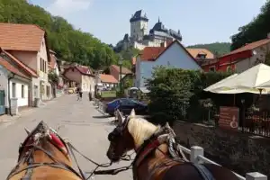 Из Праги — в замок Карлштейн - 5