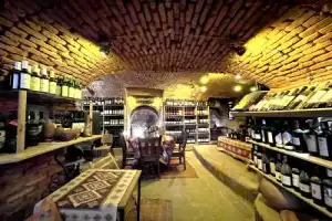 Пьём вино в сердце Старого Тбилиси - 2