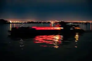 Вечерняя Казань, теплоход и саксофон - 2