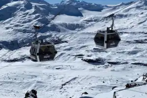Эльбрус, ущелье Адыр-Су, Гижгит и Поляна нарзанов: поездка из Пятигорска в мини-группе Эльбрус, ущелье Адыр-Су, Гижгит и Поляна нарзанов: поездка из Пятигорска в мини-группе