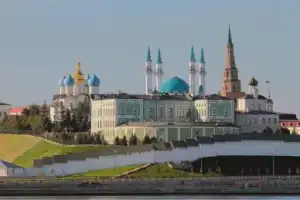 Казанский кремль пешком: история и легенды