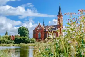 Своей компанией по Поозерью: замки, костёлы, имения