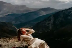 По Северной Осетии с фотографом: три ущелья, лавочка счастья и Мидаграбинское озеро - 10