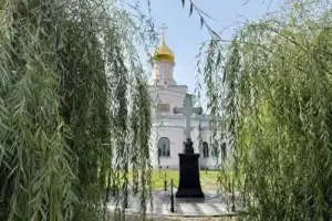 Усадьба Валуево, романо-готика в Филимонках и Зосимова пустынь (из Москвы) Усадьба Валуево, романо-готика в Филимонках и Зосимова пустынь (из Москвы)