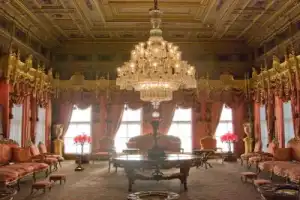 Европейская роскошь Стамбула: дворец Долмабахче и улица Истикляль - 5