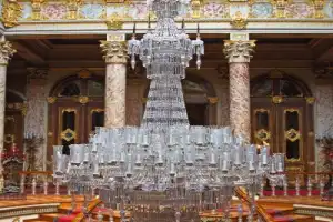 Сокровищница Стамбула: дворец Долмабахче с историком (в мини-группе) - 4