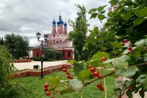 Калуга — город золочёных куполов и колокольного звона Калуга — город золочёных куполов и колокольного звона
