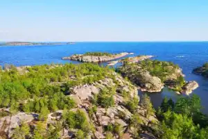 Уик-энд в Карелии на максимум: глэмпинг, «Рускеала», Ладожские шхеры и мастер-класс