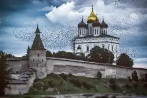 Мистический Псков: душегубки, колдуны и крокодилы Мистический Псков: душегубки, колдуны и крокодилы